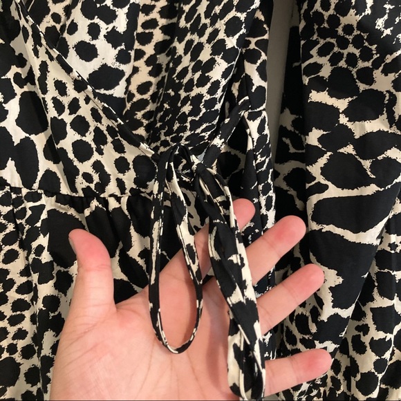 Who What Wear Black Spotted Side-tie Top - Picture 2 of 5